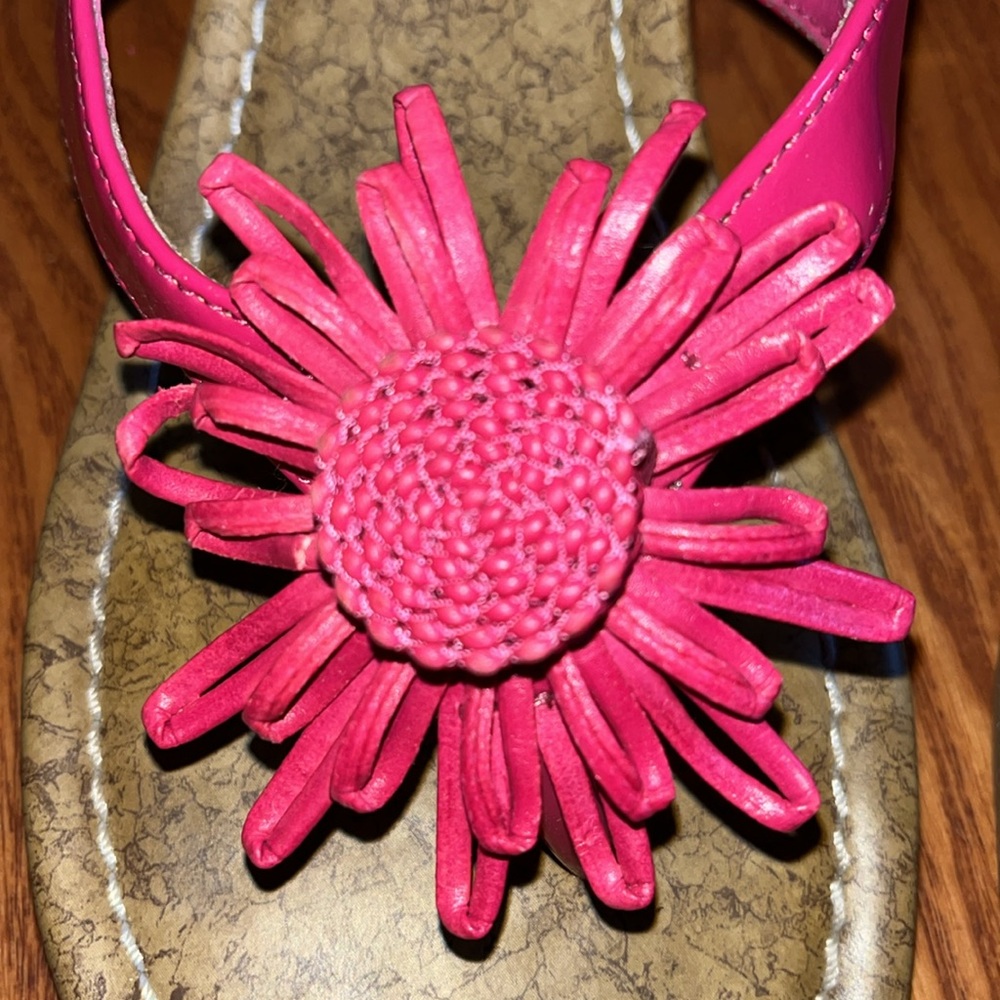 No boundaries shoe daisy 2” heel 71/2 - Picture 10 of 10